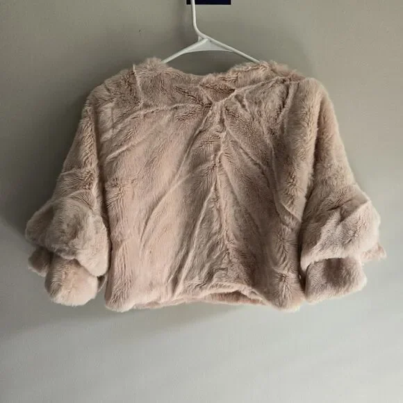 GB Girls Size L 10/12 Pink Faux Fur Cape Jacket  3/4 Ruffle Tier Sleeve - Picture 2 of 7